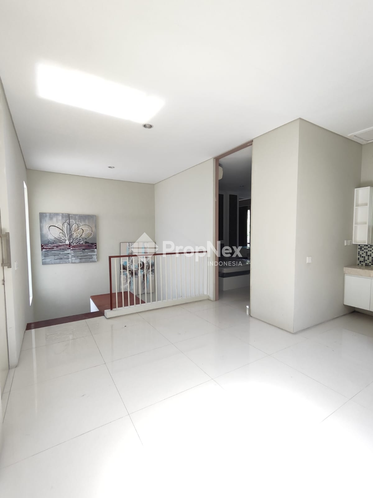 Rumah 2 Lantai Bagus Furnished di Citraland Stonegate — foto 7